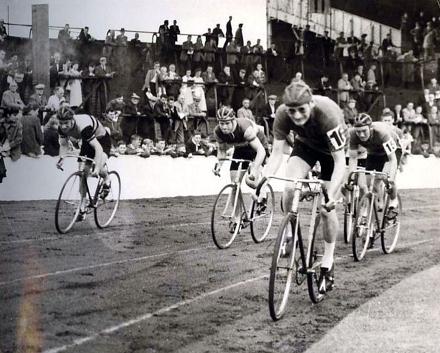 Glasgow - Ibrox Park : Image credit Scottish Cycling History